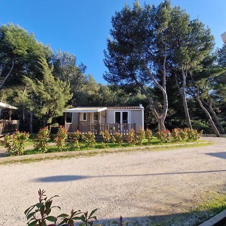 Camping Aux Portes De Cassis Roquefort-la-Bédoule Exterior foto